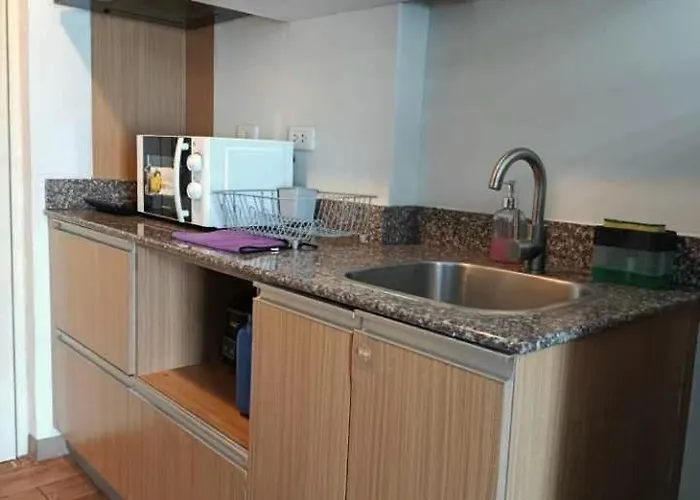 Family At The Amani Grand Residences Near Mactan Airport By A&c Apartment